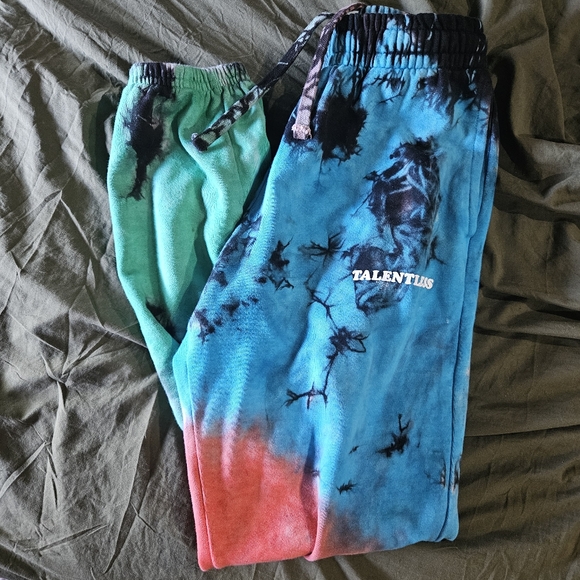 TALENTLESS Sweat Pants - Picture 4 of 7